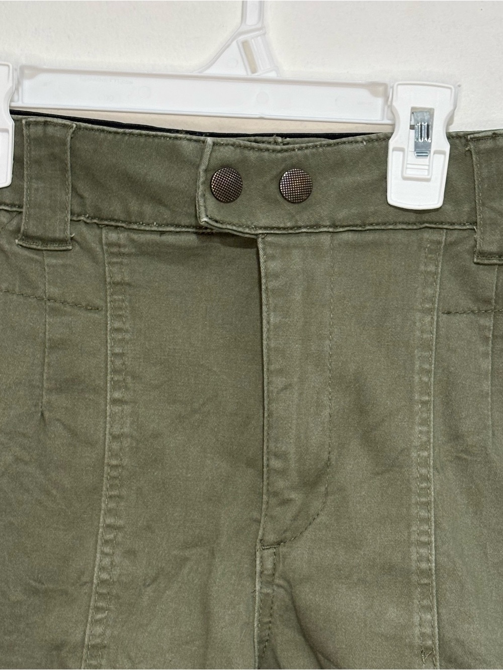 Democracy Olive Cargo Pocket Short Size - Picture 4 of 11